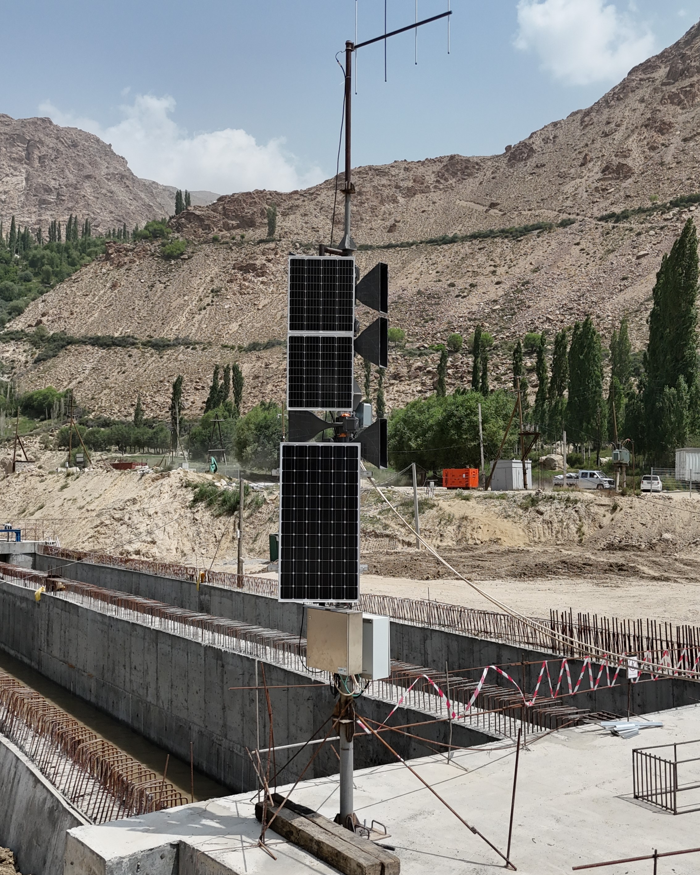 Early warning system at HPP Sebzor